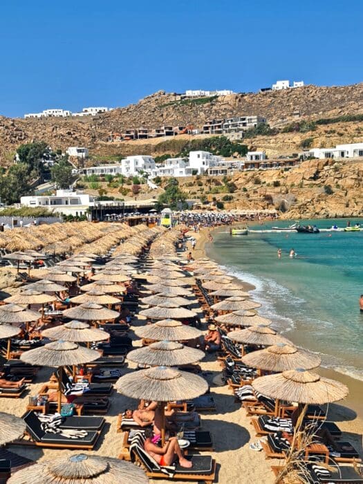 Super Paradise. Una de las mejores playas de Mykonos gay