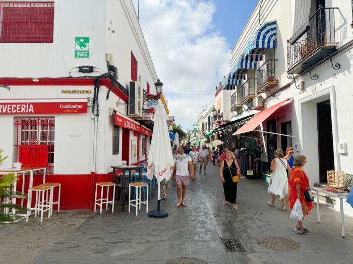 Calle Isaac Peral. Qué visitar en Chipiona
