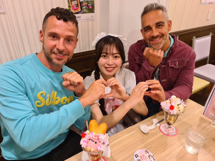 Maid Café. Seguro de viaje para Japón