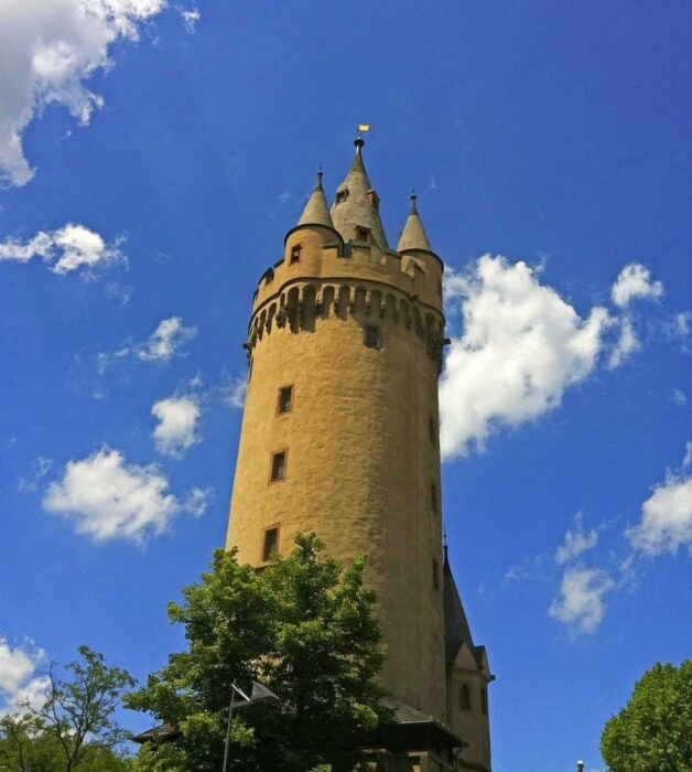 Eschenhaimen Turm. Qué ver en Frankfurt