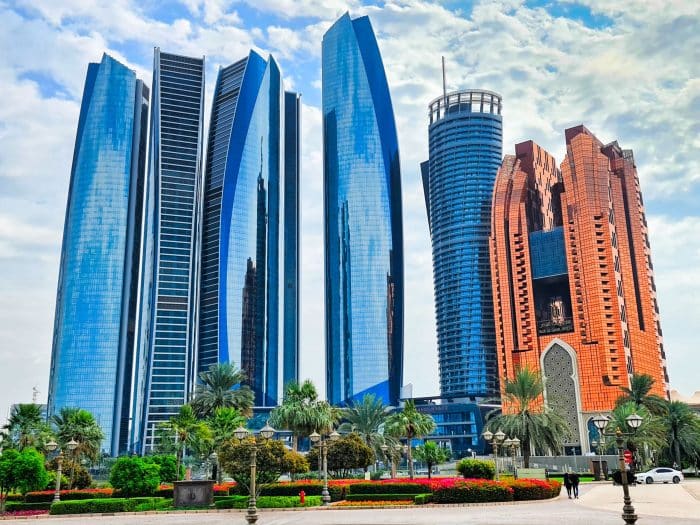 Etihad Towers. Zonas donde alojarse en Abu Dhabi