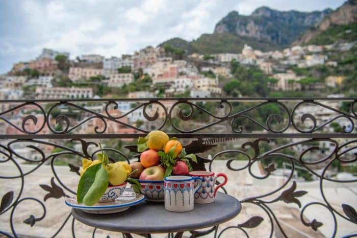 Desayuno de frutas. Mejores hoteles en Costa Amalfitana.