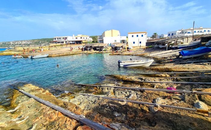 Es Caló de Sant Agustí. Pueblos más bonitos de Formentera