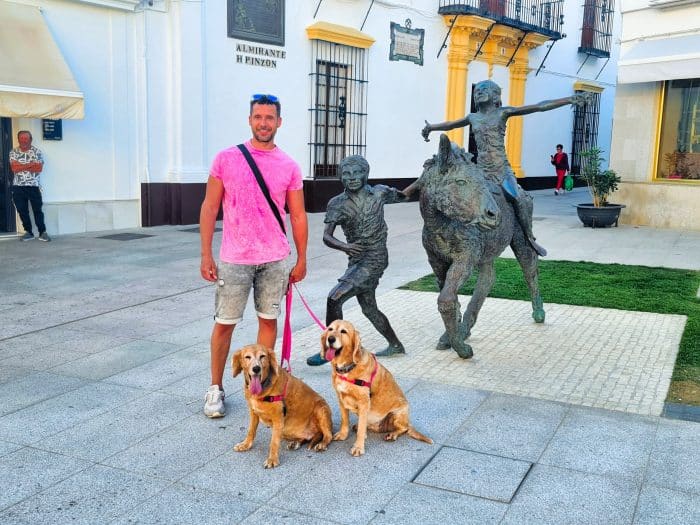 Esculturas de Platero que ver en Moguer