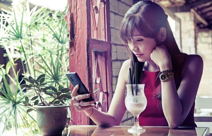 Cafetería con wifi en Japón. Cafetería con wifi en Japón.