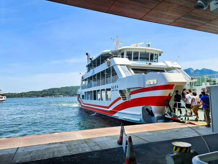 Ferry. Cómo llegar a Miyajima Ferry. Cómo llegar a Miyajima