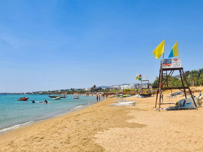 Chrisi Aki y Golden Beach. Mejores playas de Paros