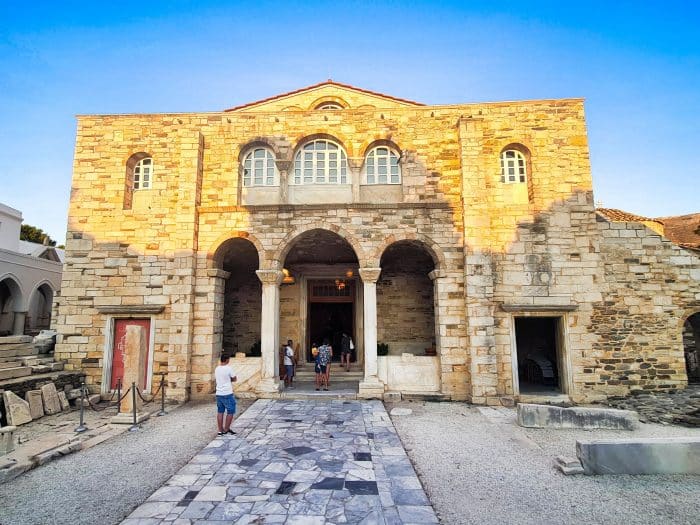 Iglesia Anagia Ekatontapyliani. Qué ver en Paros