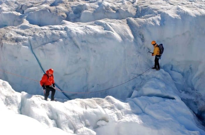 Escalada sobre hielo. Seguro de viaje a Groenlania Escalada sobre hielo. Seguro de viaje a Groenlania