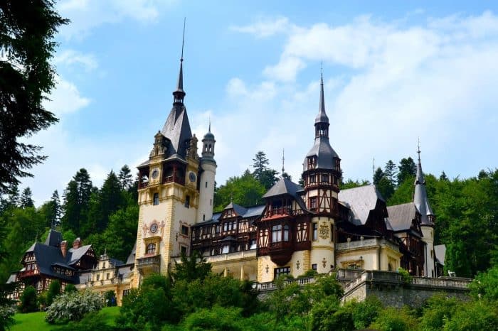 Castillo de Peles en Sinaia. Seguro de viaje a Rumanía