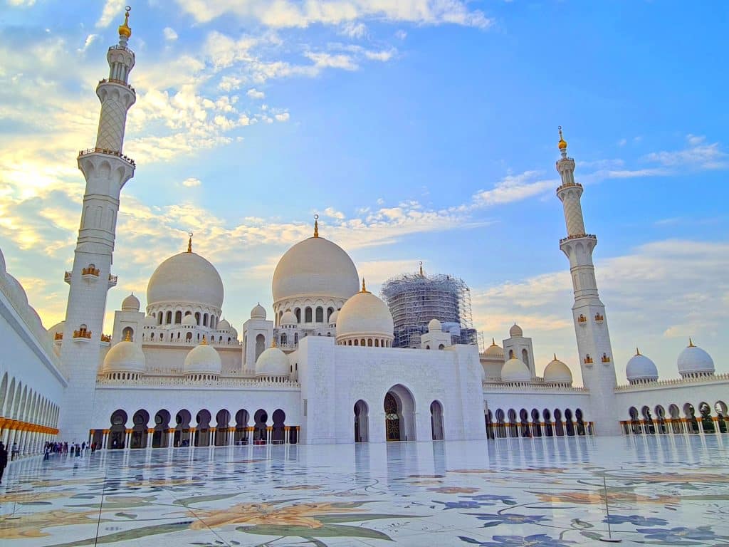 Gran Mezquita, Abu Dhabi, Excursiones en Dubái