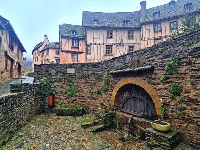 Fuente del Plò. Qué ver en Conques