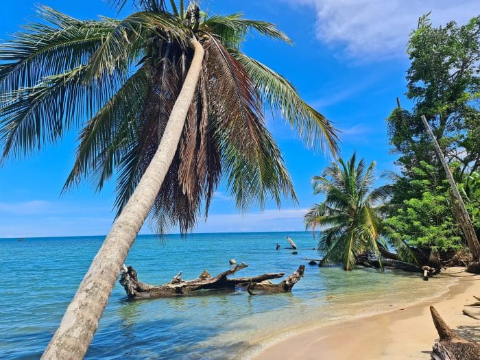 Playa Blanca. Mejores playas del Caribe en Costa Rica