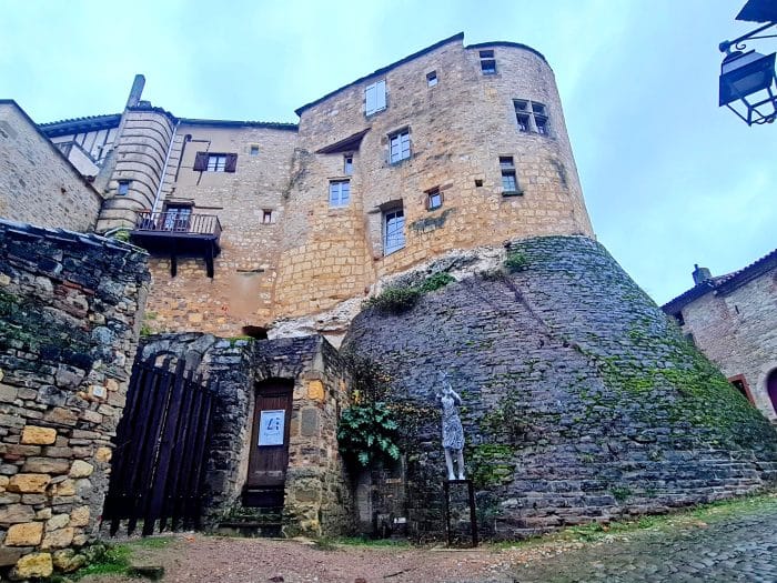 Torre de la Barbacane. Qué ver en Cordes sur Ciel