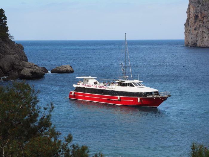 Barco en Sa Calobra Barco en Sa Calobra