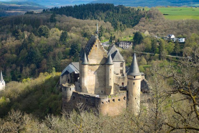 Castillo Viaden. Seguro de viaje para Luxemburgo Castillo Viaden. Seguro de viaje para Luxemburgo