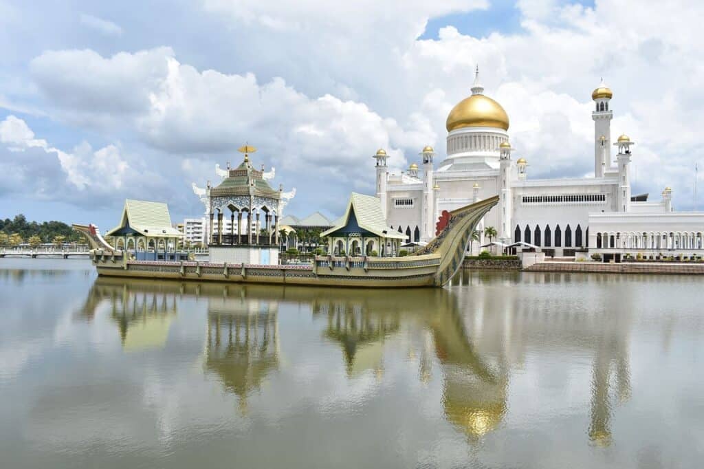 Palacio Nurul Iman en Bandar Seri Begawan. Mejores seguros de viaje a Brunéi