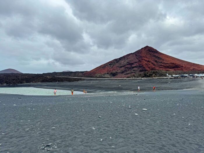 Playa Montaña Bermeja. Qué ver en Lanzarote