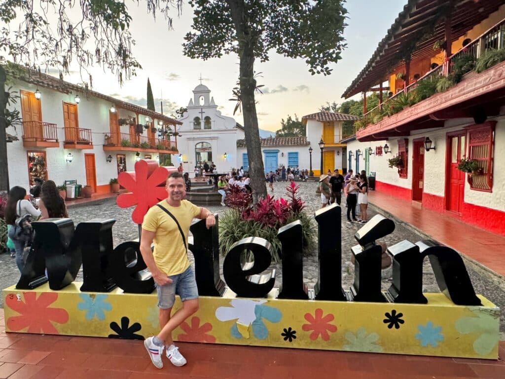 Pueblito Paisa. Dónde alojarse en Medellín