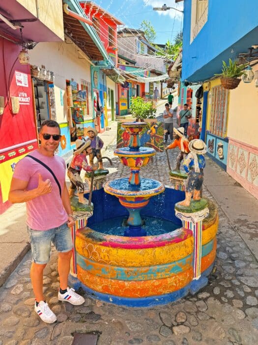 Calle del Recuerdo. Qué ver en Guatapé