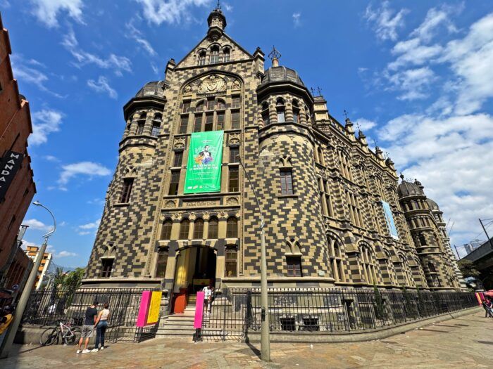 Palacio de la Cultura Rafael Uribe Uribe. Qué visitar en Medellín