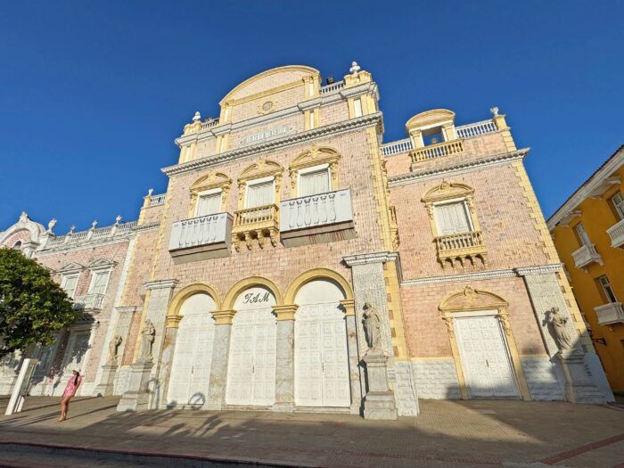 Teatro Heredia. Qué visitar en Cartagena de Indias
