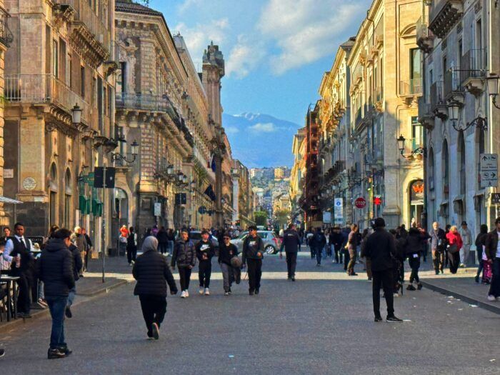 Via Etna. Dónde dormir en Catania