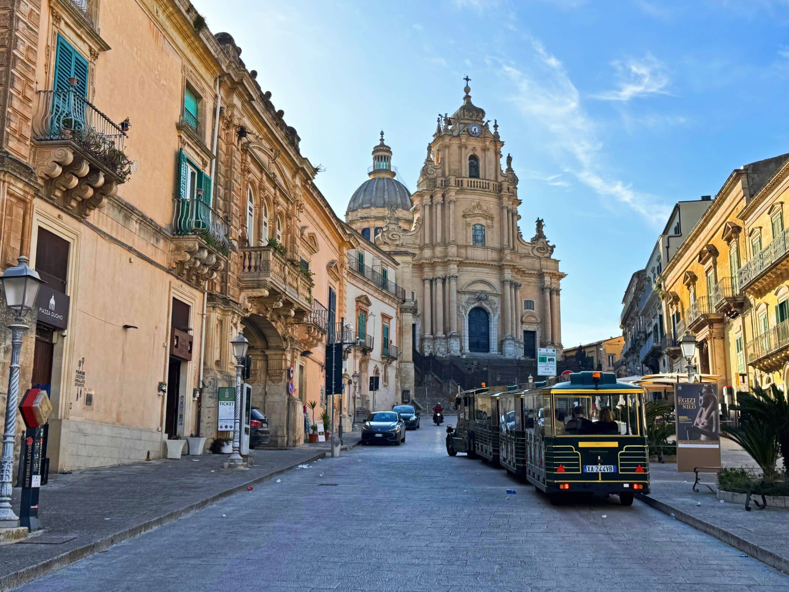 Plaza Duomo. Dónde alojarse en Ragusa