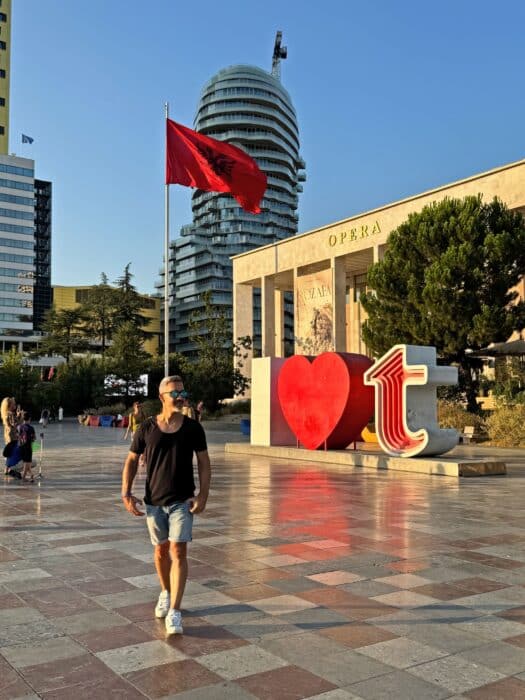 Plaza Skanderbeg. Qué ver en Tirana