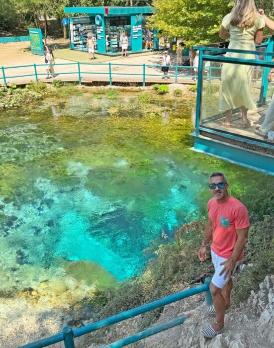 Blue Eye. Itinerario por Albania